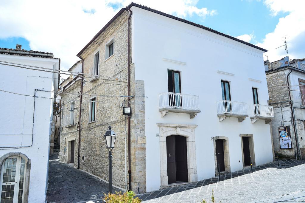 Camera A Sud Bovino Buitenkant foto